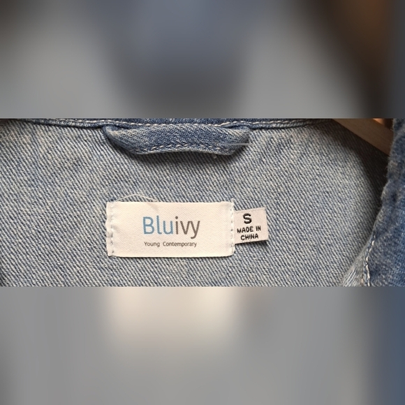 BluIvy Distressed Denim Top Women's Size S - Picture 2 of 5